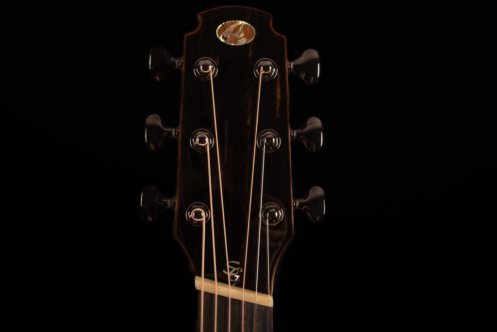 AVENIR 25 SERIES AUDITORIUM CEDAR ROSEWOOD FAN FRET